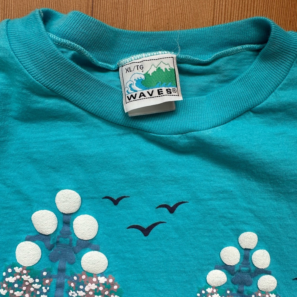 Vintage Victoria Canada Tshirt XL Waves - Picture 3 of 7